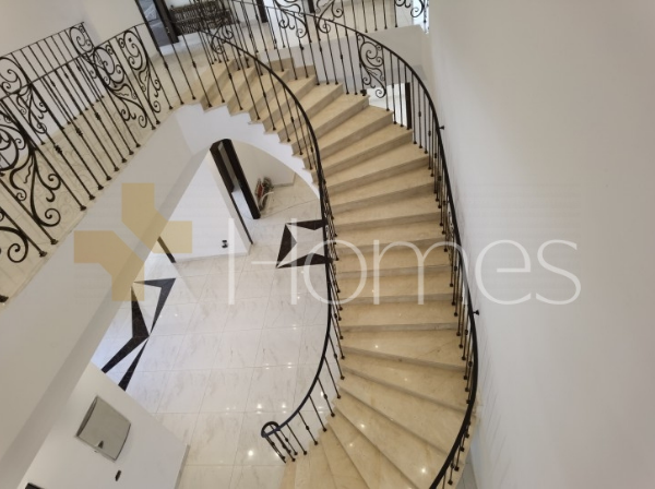  - هومز الأردنقصر حديث  للبيع في ارقى مناطق عبدون، مساحة بناء 2000م&nbsp;